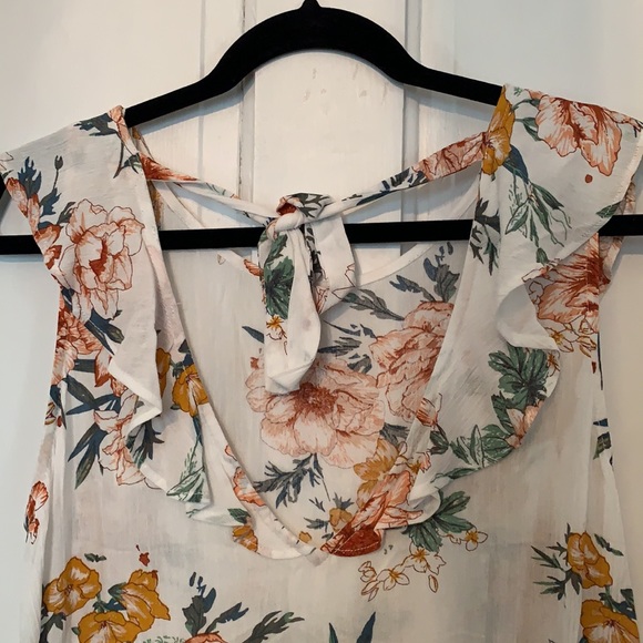 Altard State Floral Flutter Sleeve Flowy Blouse - Picture 5 of 6